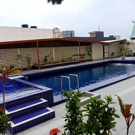 Red Rock Hotel Penang George Town Extérieur photo