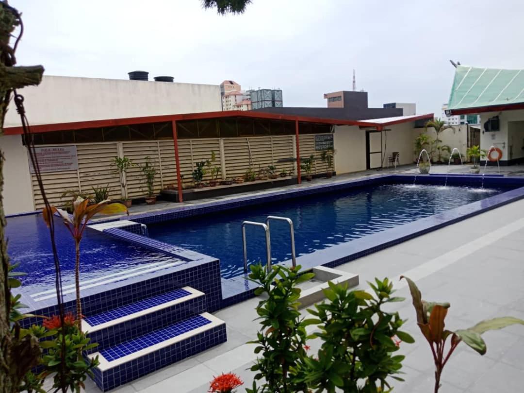 Red Rock Hotel Penang George Town Extérieur photo